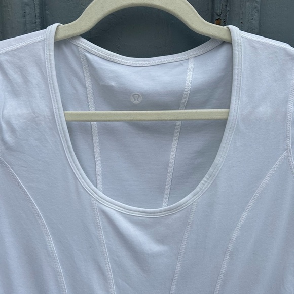 Lululemon Between The Lines Long Sleeve, approx size 6 - Picture 4 of 9